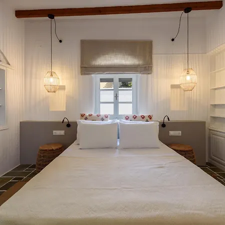Апартаменты Petra-sunset House Near Parikia For Up To 4 Guests *