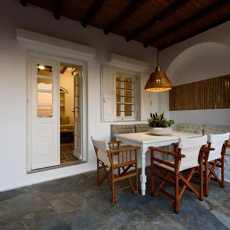 Petra-sunset House Near Parikia For Up To 4 Guests