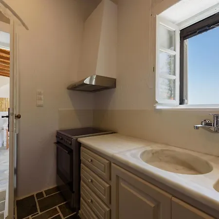 Апартаменты Petra-sunset House Near Parikia For Up To 4 Guests *